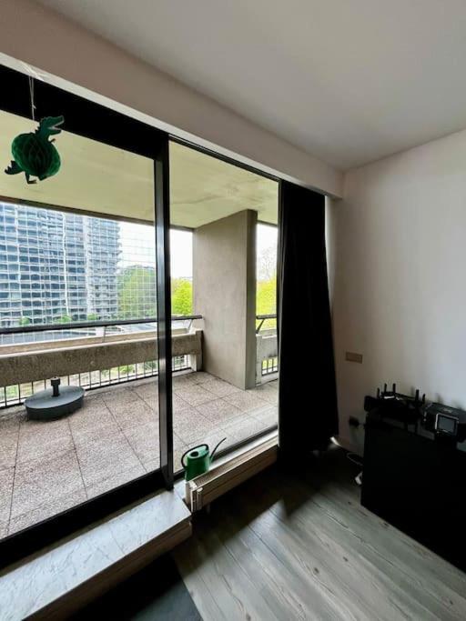 Big Apartment With Parking In Anvers Exterior foto